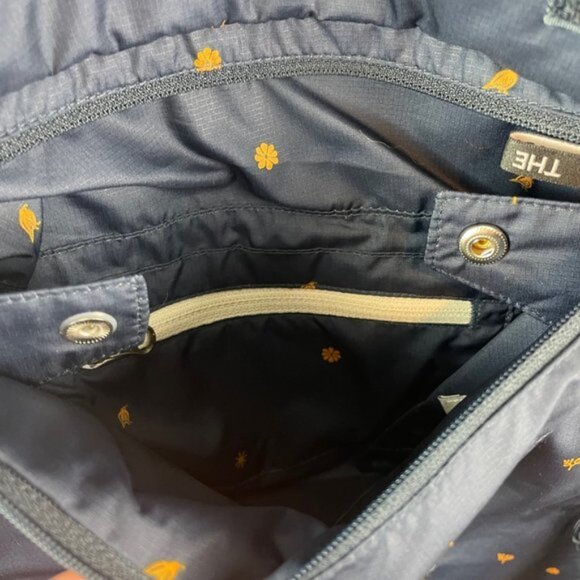 The North Face Hooded Windbreaker Size L - Picture 7 of 8